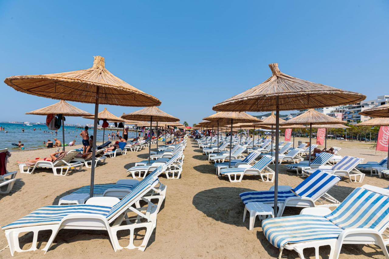 Aglon Hotel 3*